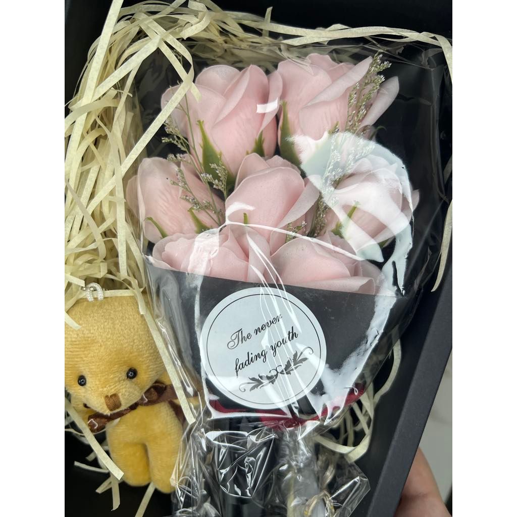 Kvepiančių muilo rožių puokštė