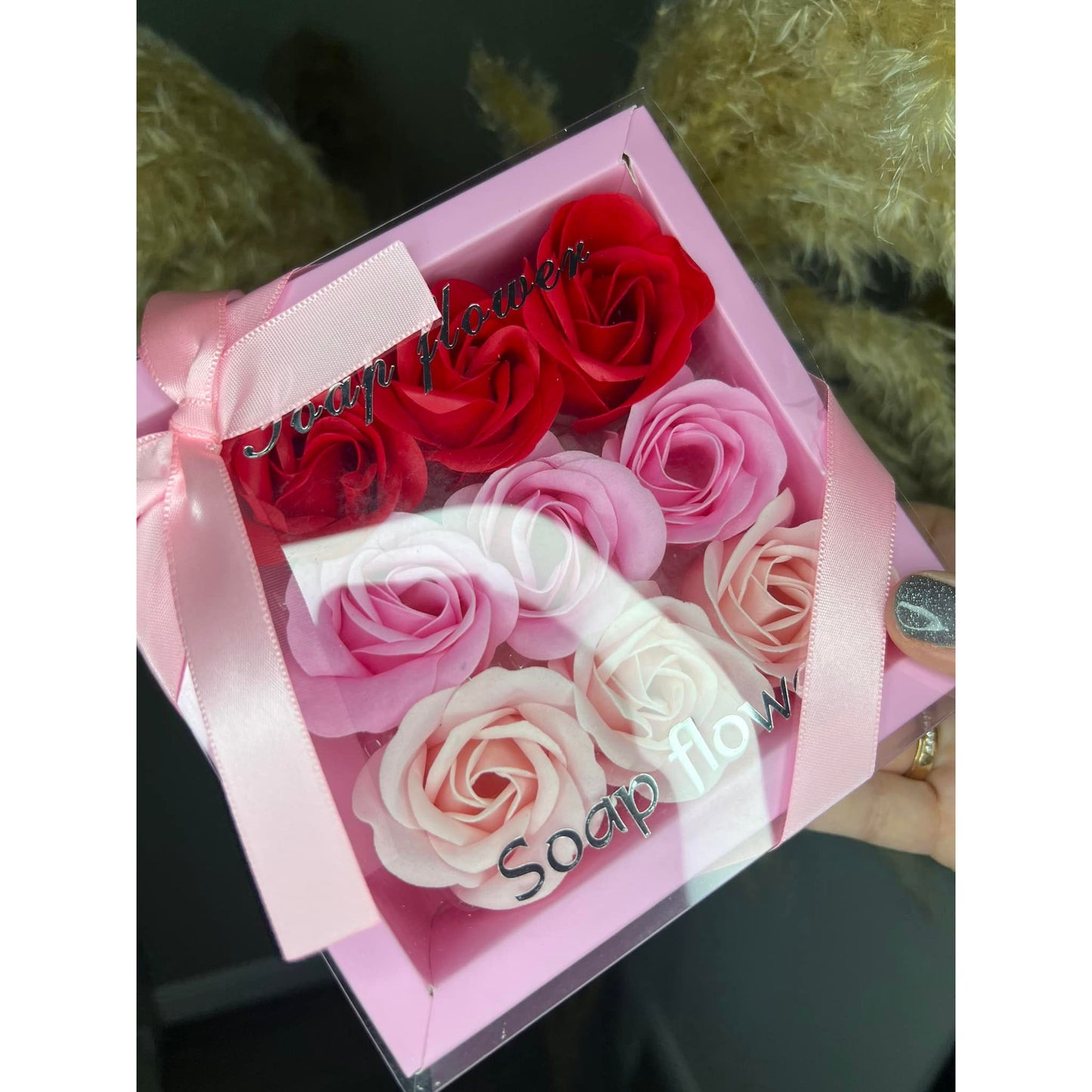 Kepiančios muilo rožės