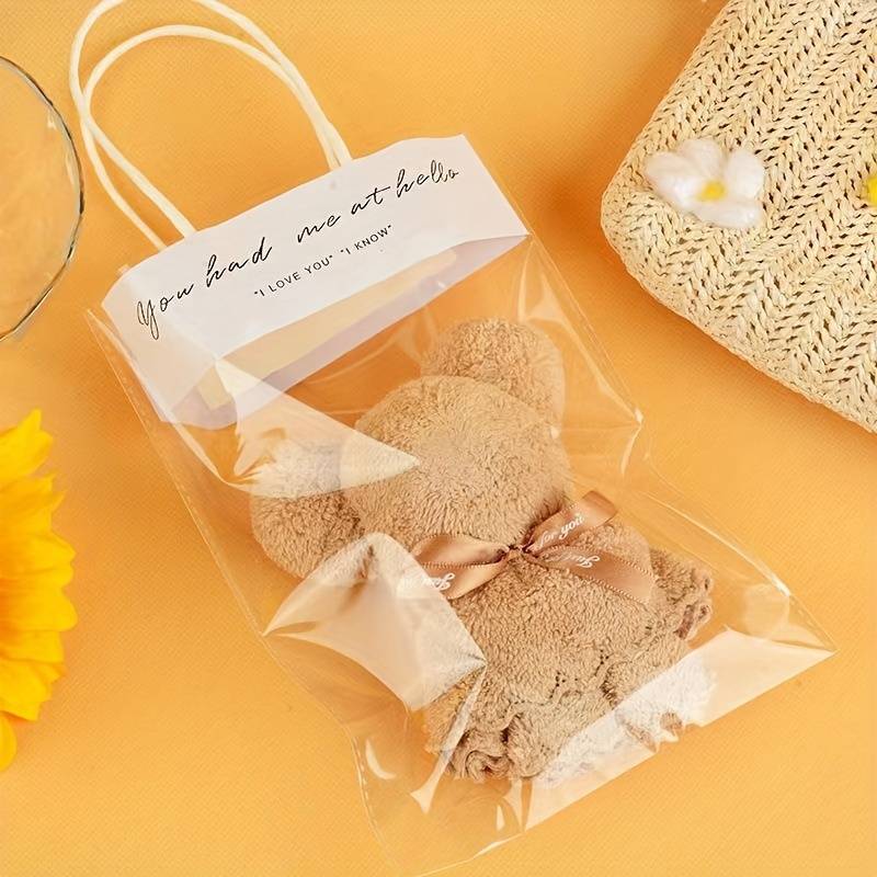 Rankšluostis meškiukas